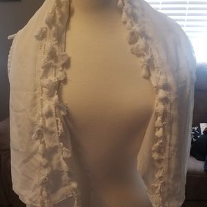 White shawl. No tags